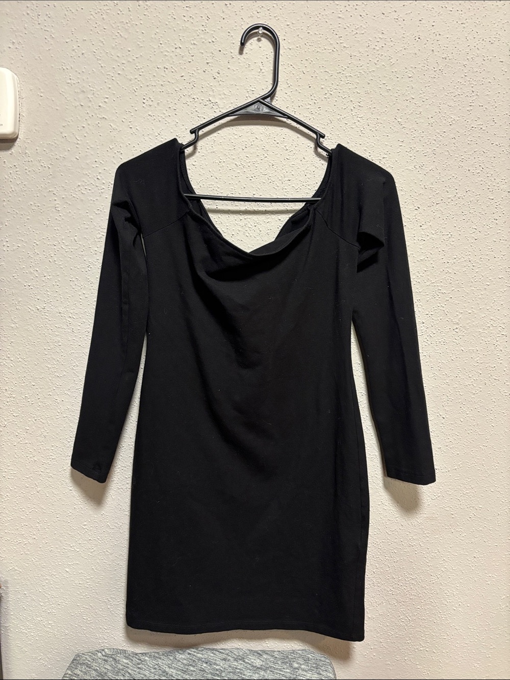 Women's Black Long-Sleeve Square Neck Dress